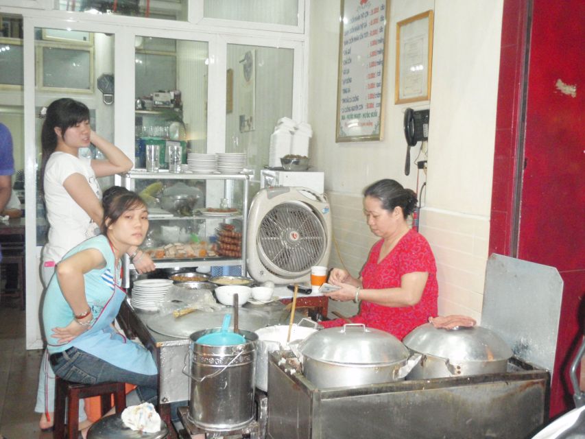 Street Food Tour Hanoi and Train Street Experience - Pace, comfort, and the reality of narrow Old Quarter streets