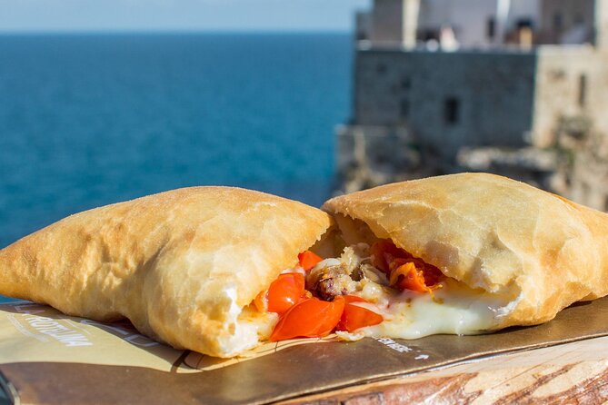 Street food tour of Polignano a Mare - A walking plan that starts with the cliff views