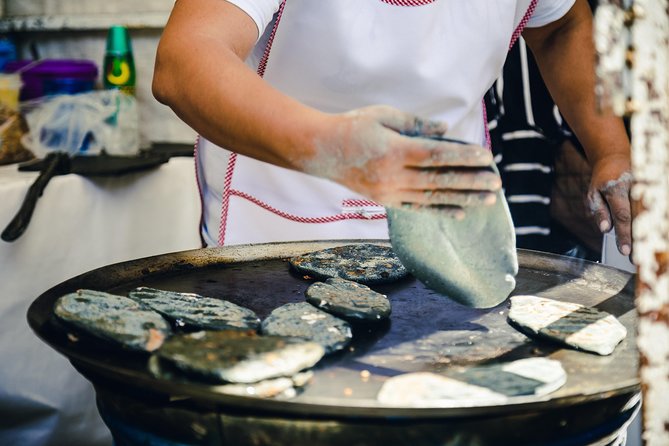 Street Food Tour with Friends - Key Things to Know Before You Ride