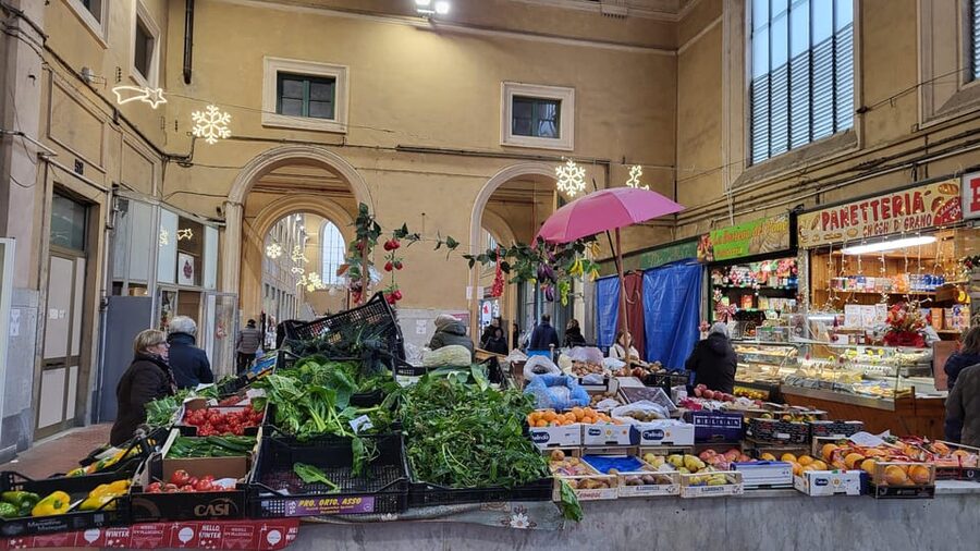 Street Food Walking Tour: Discover Livorno’s Local Flavors - Spuma or Local Wine: The Drink Pairing That Makes It Feel Local