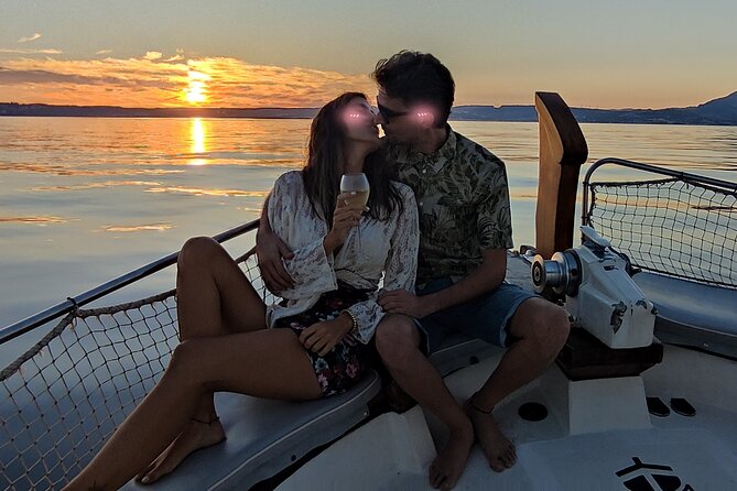 Sunset Boattrip + Tapa + Cava - The 2-hour flow: what happens from check-in to back to the pier