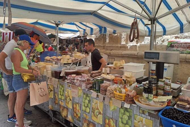 Syracuse Ortigia - Sicilian Street Food Tour by Do Eat Better - Ortigia street food with landmarks tied to real flavors