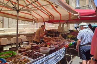 Syracuse Ortigia - Sicilian Street Food Tour by Do Eat Better - How the route flows: meeting point and pacing that keeps you comfortable