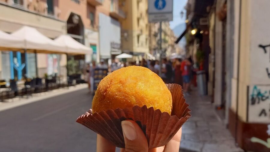 Syracuse: Street Food Walking Tour in Ortigia with Tastings - Arancini: Stuffed Fried Rice Balls With Serious Personality