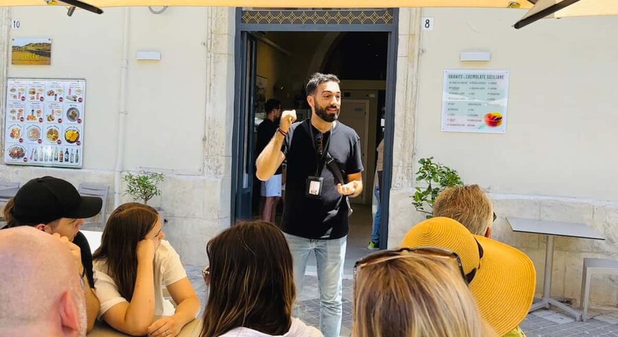 Syracuse: The Street Food Tour in Ortigia with a Local Guide - Practical tips so you enjoy every stop (not just some)
