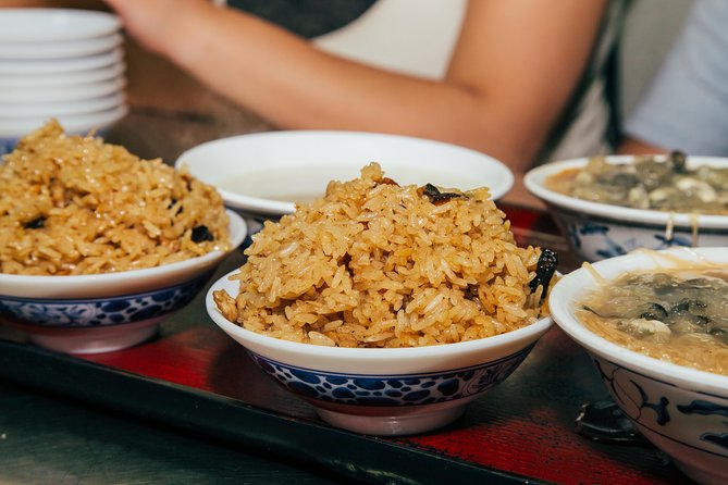 Taipei Food Tour: Night Market & Convenience Store(Food Included) - Guide style: translations, food context, and real street etiquette