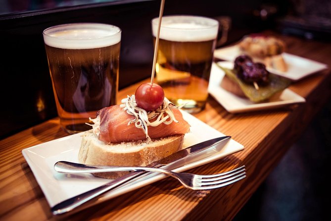 Tapas and Flamenco Show Small Group Tour in Barcelona - Drinks and Tapas Flow: How to Pace Yourself