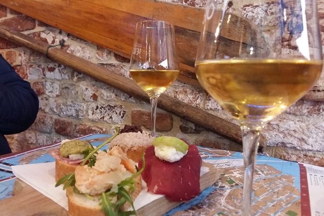 Tapas & Wines through secret Venice - Meeting at Enoteca Al Volto and the pacing you’ll feel