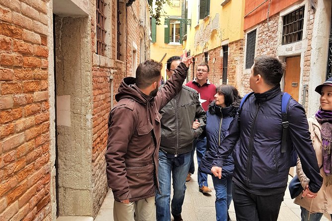 Tapas & Wines through secret Venice - Secret Venice streets: why the route matters as much as the tastings