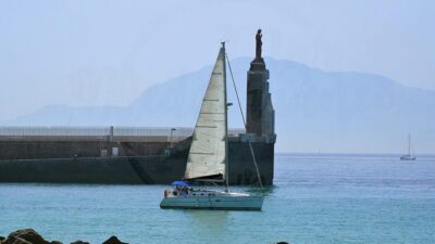 Tarifa: Sailboat Tour, Snorkelling, Tapas & Drinks - Sailing the Strait of Gibraltar like it’s a living classroom