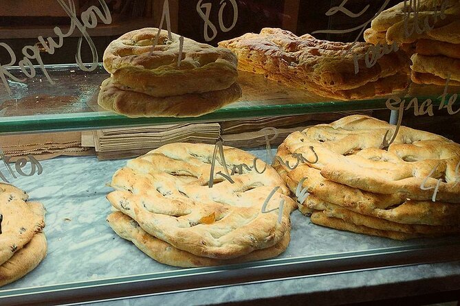 Taste Avignon – A Full French Culinary Tour by Do Eat Better - Rue de la République: Roasted Cheese With Honey That Actually Makes Sense