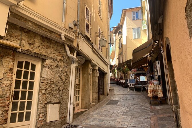 Taste Cannes – A Full French Riviera Food Tour by Do Eat Better - Stop 4 on Rue d’Antibes: espresso and sweets with seasonal choices