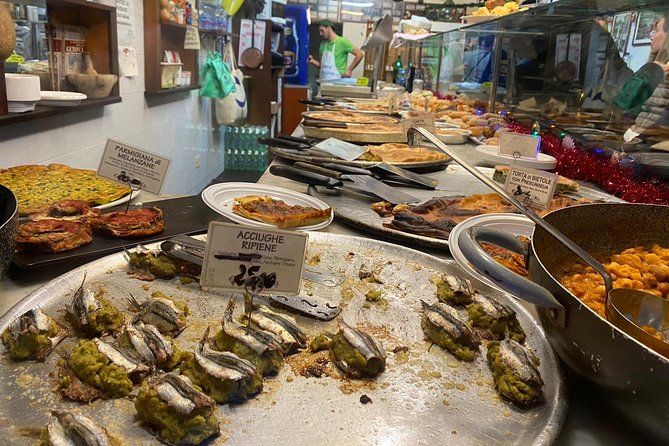 Taste Genoa: A Full Meal Walking Food Tour by Do Eat Better - Drinks, timing, and what a full meal really means here