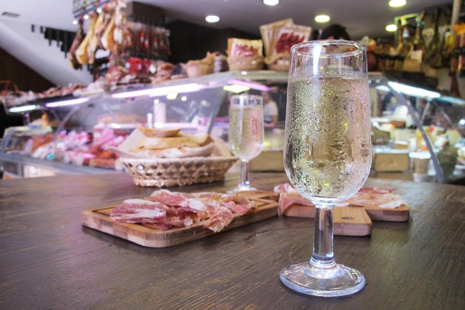 Taste of Malaga Tour : Tapas, History and Local Customs - Food math: 14+ tapas, bites, and drinks that actually add up