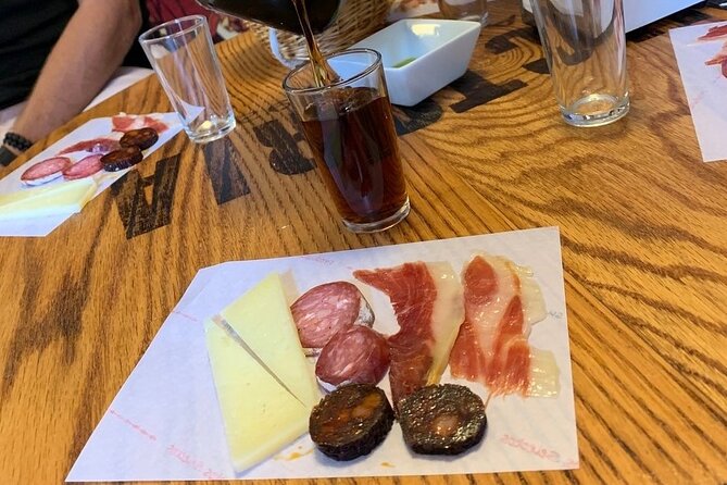 Taste of Malaga Tour : Tapas, History and Local Customs - Guides can make or break a food tour
