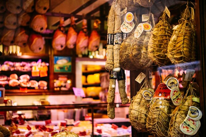 Taste Parma: A Full Meal Walking Food Tour by Do Eat Better - Stop on Via Farini: aperitivo with Parma icons