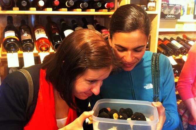 Taste Pike Place Walking Food Tour - What to watch for: standing, walking, and pace