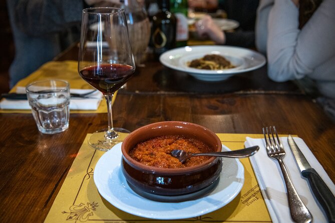 Taste the Flavours of Florence: Private Tuscan Food Tour - What you actually eat: the menu is built for real satisfaction