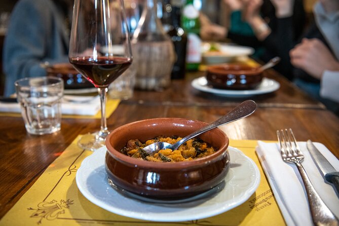 Taste the Flavours of Florence: Private Tuscan Food Tour - Guides and the Florence food brain: what you’ll notice on this walk