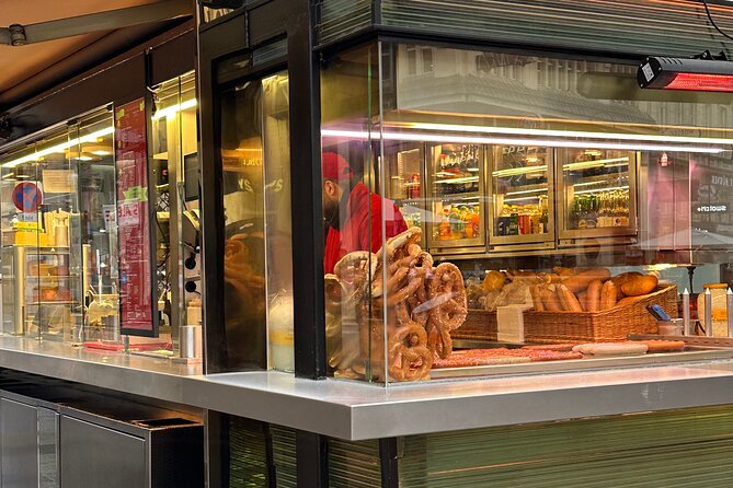 Taste Vienna: A Full Meal Walking Food Tour by Do Eat Better - A full Vienna meal on a walking loop