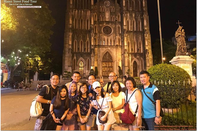 Tasting 8 Different Hanoi Street Foods at Noon Time - Egg coffee, rice wine, and beer: the drinks you should plan for