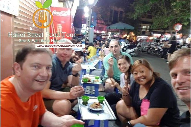 Tasting 8 Different Street Foods + Local Drink at Evening Time by Walking - How the Guide Makes It Easier: Comfort, Safety, and Clear Explanations