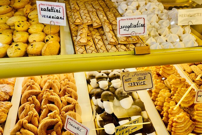 Tasty Street Food Tour of Venice City Center with Cicchetti & Local Specialties - Campo San Bartolomeo: Cicchetti and Venetian Bar Culture in Real Life