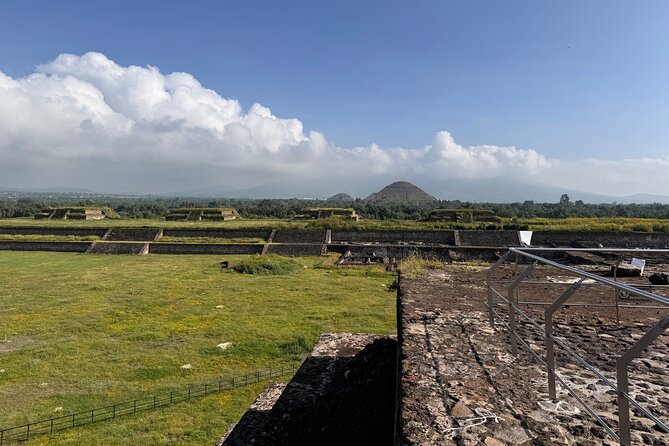 Teotihuacan: Pyramids, Caves & Culinary Experience - 7:30am Sheraton Pickup: Start Early, Stay Comfortable