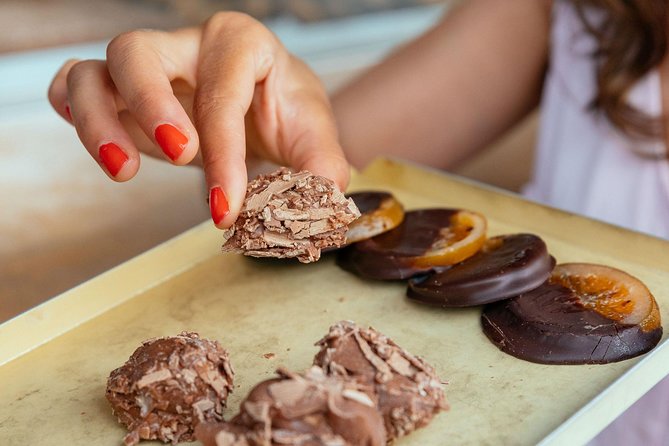 The 10 Tastings of Bruges With Locals: Private Food Tour - The guide: why names like Arthur, Hugo, Martin, and Jay keep showing up