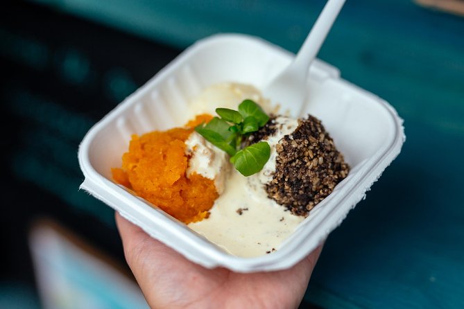 The 10 Tastings of Edinburgh With Locals: Private Food Tour - Timing, walking, and the stuff that decides comfort
