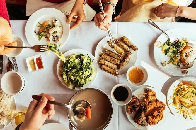 The 10 Tastings of Hanoi With Locals: Private Street Food Tour - Ba Da Pagoda: The Quiet Temple Pause After the Last Bites