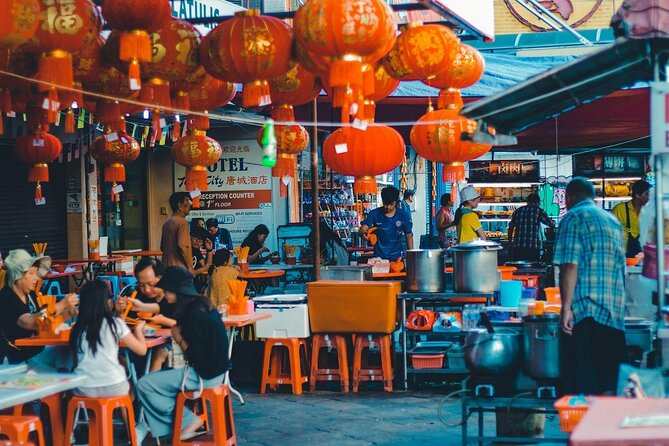 The 10 Tastings of Kuala Lumpur With Locals: Private Street Food Tour - A private Kuala Lumpur food route with temple stops