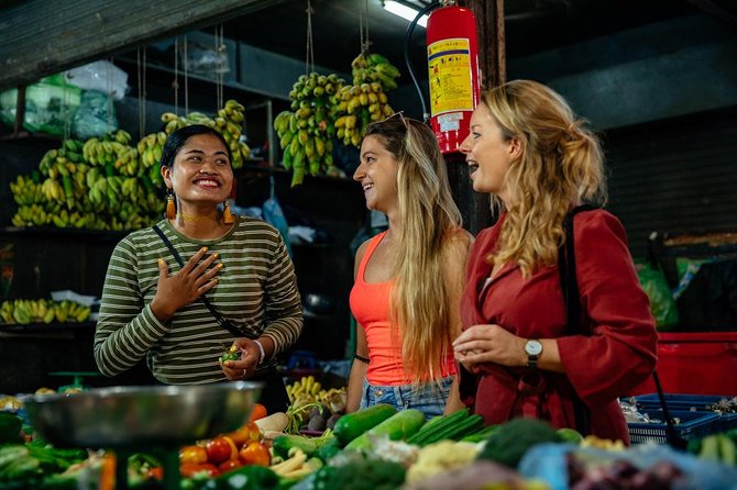The 10 Tastings of Siem Reap With Locals: Private Street Food Tour - Wat Damnak pass-by: temple architecture as a cultural pause