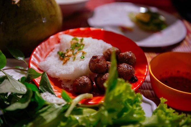 The 10 Tastings of Siem Reap With Locals: Private Street Food Tour - Price and value: $51.95 for 10 tastings in a private format