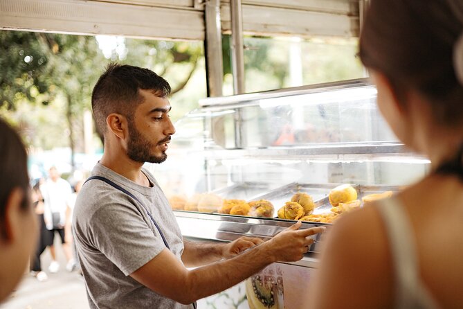 The Cali Street Food Walking Tour - Artesanías Chila Gamboa House: where souvenirs meet real people