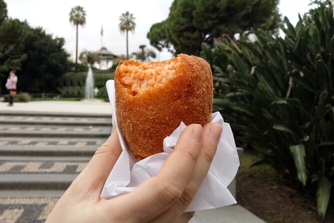 The Original Catania Street Food and Market Tour by Streaty - Piazza dei Quattro Canti: Eating Past the Tourist Lines