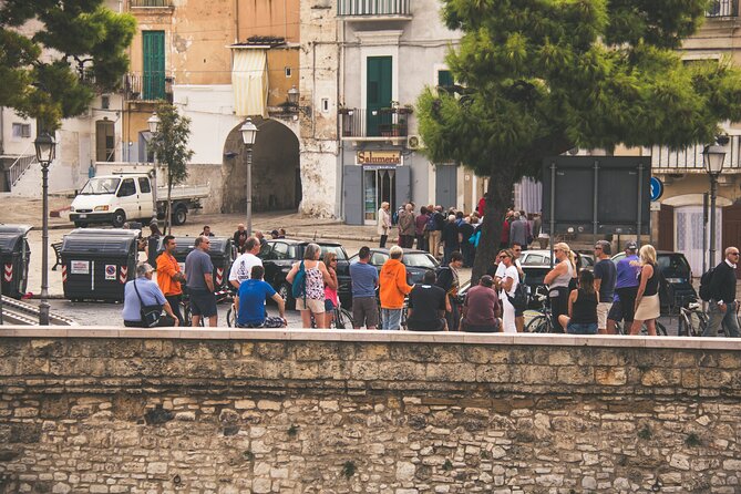 The Original Street Food Walking Tour in Bari - Cheese, Salami, and Wine Stories: A Stop That’s Part Tasting, Part Regional Lesson