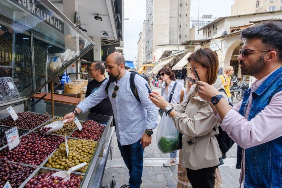 Thessaloniki: Food Tastings and Drinks tour with a Chef - Drinks at local stops: wine, spirits, and a relaxed ending