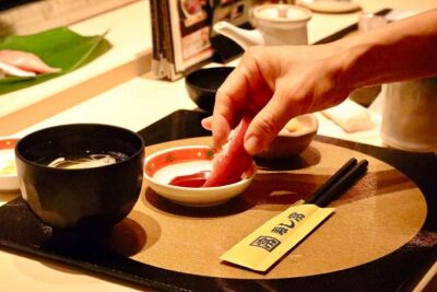 Tokyo: Food Tour in Ueno with 10+ Tastings of Japanese Classics - What you actually eat: sushi, gyoza, yakitori, matcha, and more