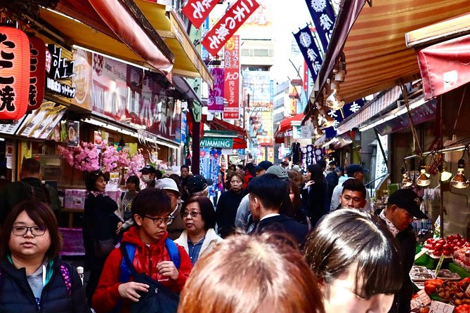 Tokyo: Food Tour in Ueno with 10+ Tastings of Japanese Classics - Guide experience: what makes the tastings feel worthwhile