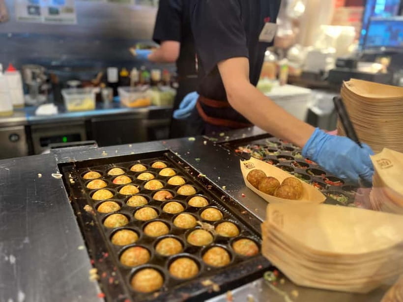 Tokyo: Shinjuku Food Tour (15 Dishes and 4 Eateries) - Who should book this Shinjuku food tour