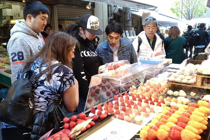 Toyosu Market Morning Tuna Auction and Tsukiji Food Tour with Licensed Guide - Tsukiji Outer Market: food you can actually eat and buy