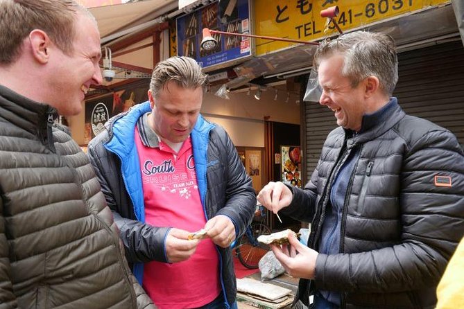 Tsukiji Fish Market Small-Group Food Walking Tour - Seafood tastings that build up fast: what you can expect to try