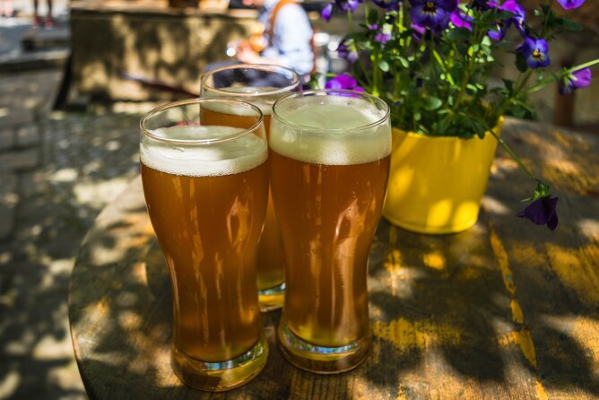 Turin: Sunset Food & Drinks Tour by Do Eat Better - Stop 2 in Piazza Valdo Fusi: Craft Beer and a Fresh Pint