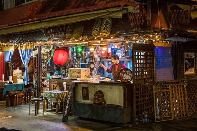 Umami Town Street Food Tour - Kuromon Market Stop 2: The Fast Track to Fresh Seafood