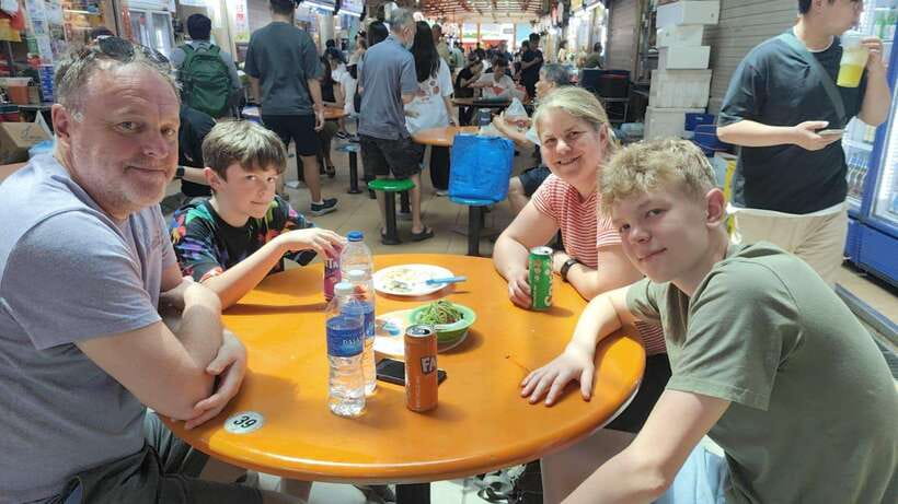 UNESCO Hawker Culture: Chinatown Food Tasting Tour - Buddha Tooth Relic Temple: a temple stop that adds context