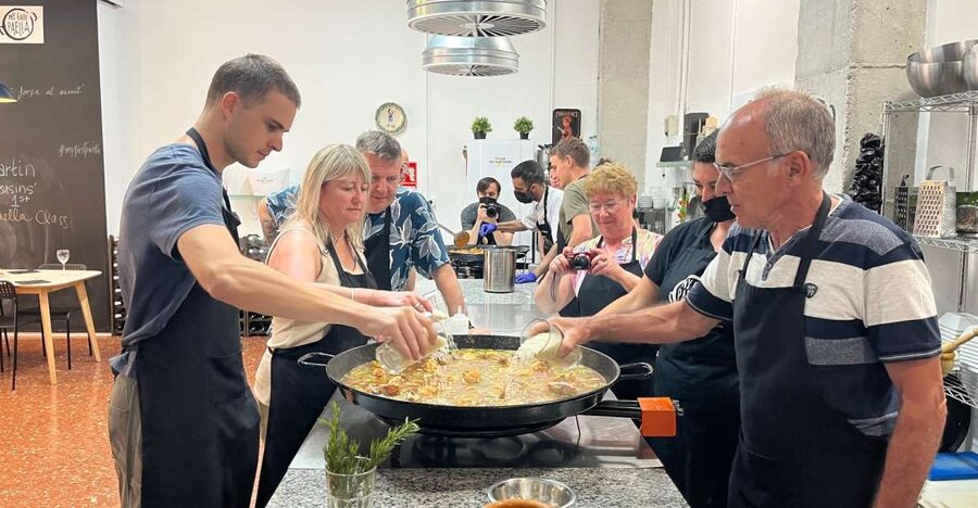 Valencia: Evening Guided Paella Workshop, Tapas, and Drinks - How the Chef-Led Class Works in 3 Hours