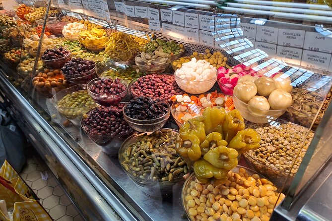 Valencia Food Tour: Tapas, Drinks and Delights with a Local - Stop 5: Plaça de la Reina for Horchata, Fartons, and a Cathedral View