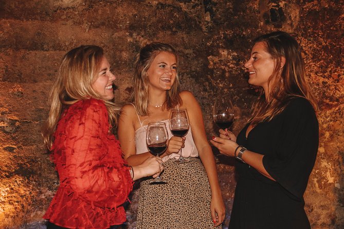 Valencia Old Town Tour with Wine & Tapas in 11th Century Historic Monument - Getting into the mood of Barrio del Carmen