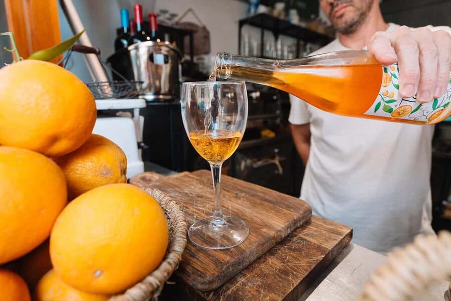 Valencia: Tapas and Drinks Evening Tour - Meeting at Plaça del Col·legi del Patriarca: get your bearings fast